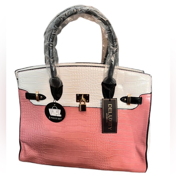 Purse - Picture 4 of 4